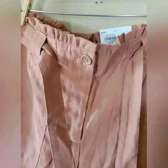 NWT Nine West High-Waisted Paperbag Utility Shorts "Mocha Frosting" Size M - Picture 3 of 7